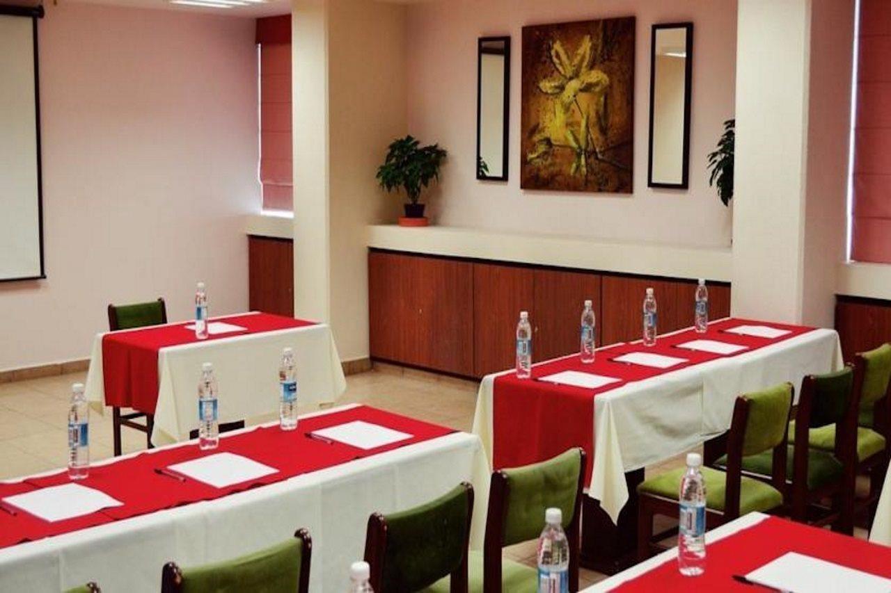 Hotel Terranova Леон Экстерьер фото
